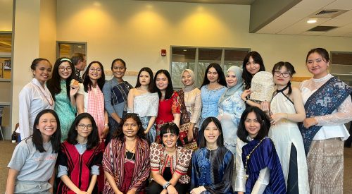 YSEALI students in their traditional attires